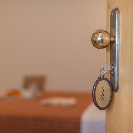 Ristorante Hotel Lucia - 100 Mt Dal Mare Giulianova Zewnętrze zdjęcie