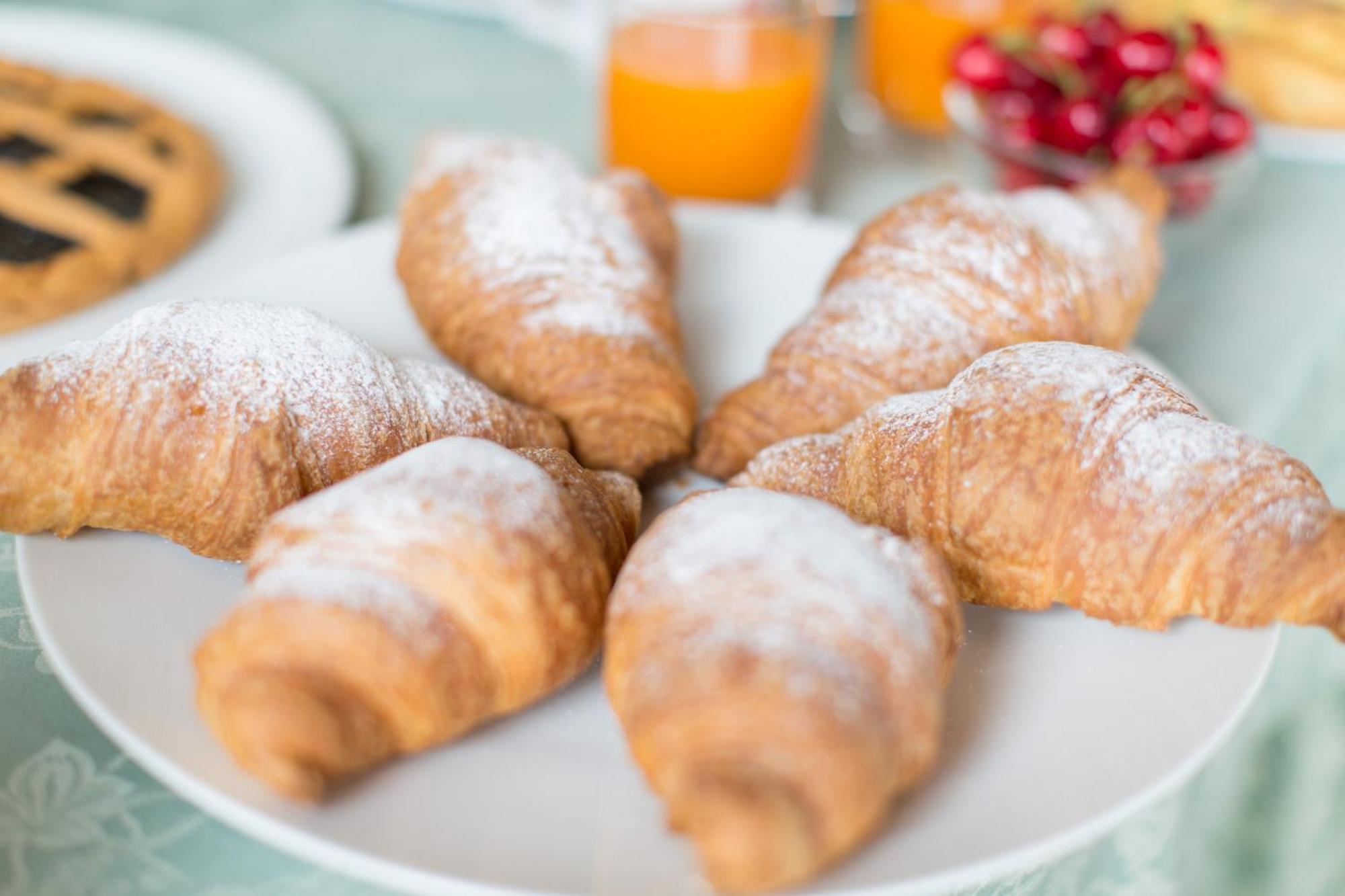 Ristorante Hotel Lucia - 100 Mt Dal Mare Giulianova Zewnętrze zdjęcie