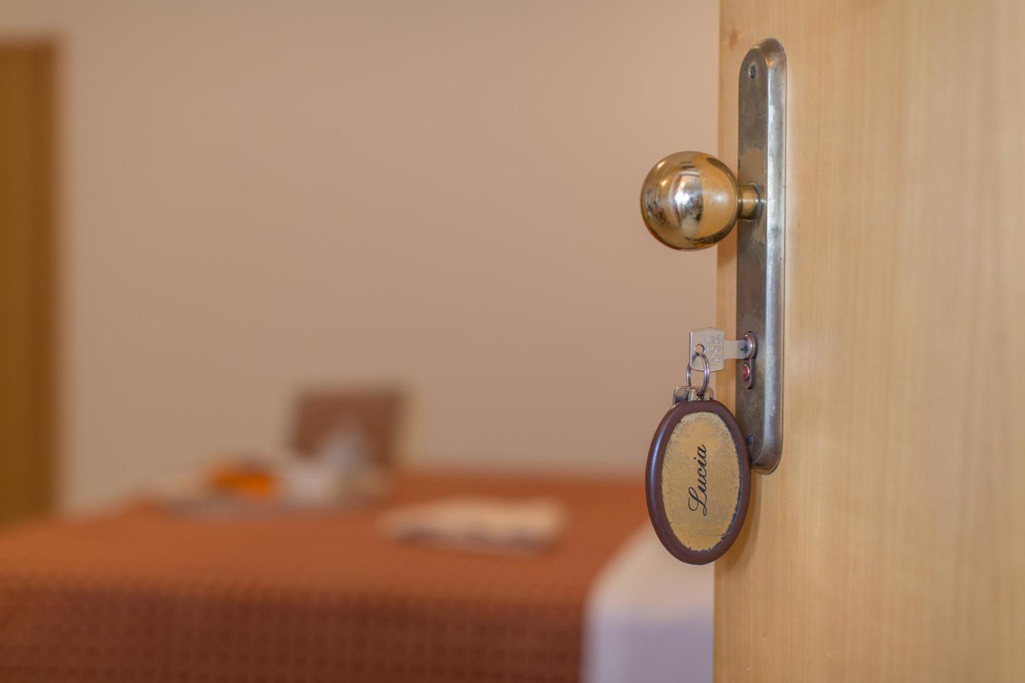 Ristorante Hotel Lucia - 100 Mt Dal Mare Giulianova Zewnętrze zdjęcie